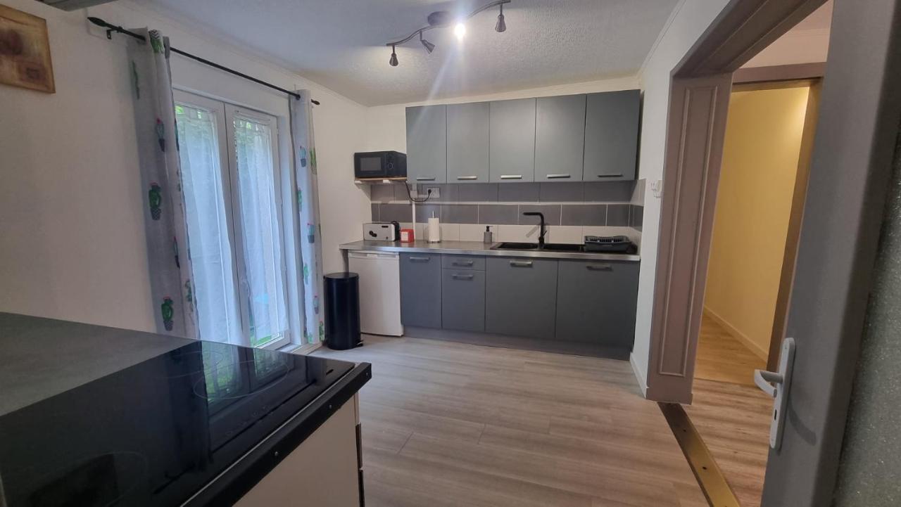 Appartement Rethel - Netflix - Marc & Cecile Esterno foto